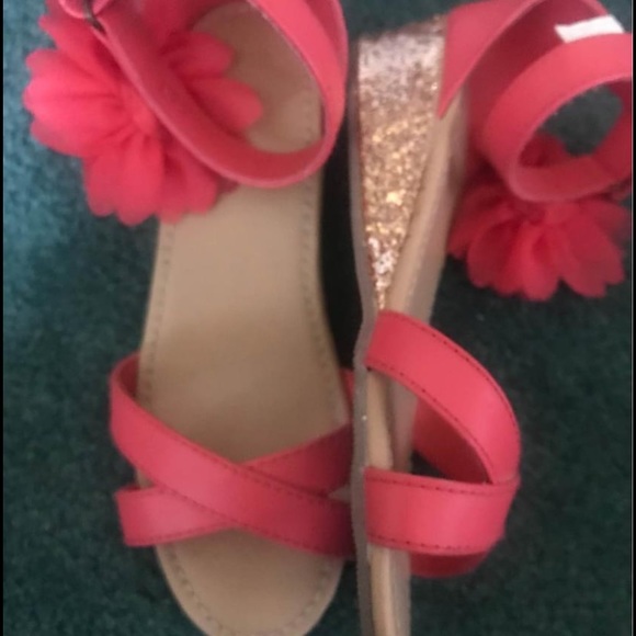 Pumps/Sandals - Picture 2 of 2